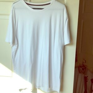 Banana Republic Men’s White Tee